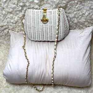 White Woven Chain Strap Bag